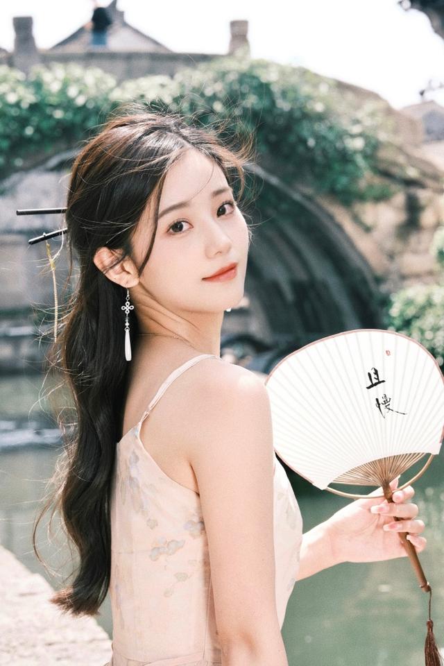 比基尼写真馆独家首发